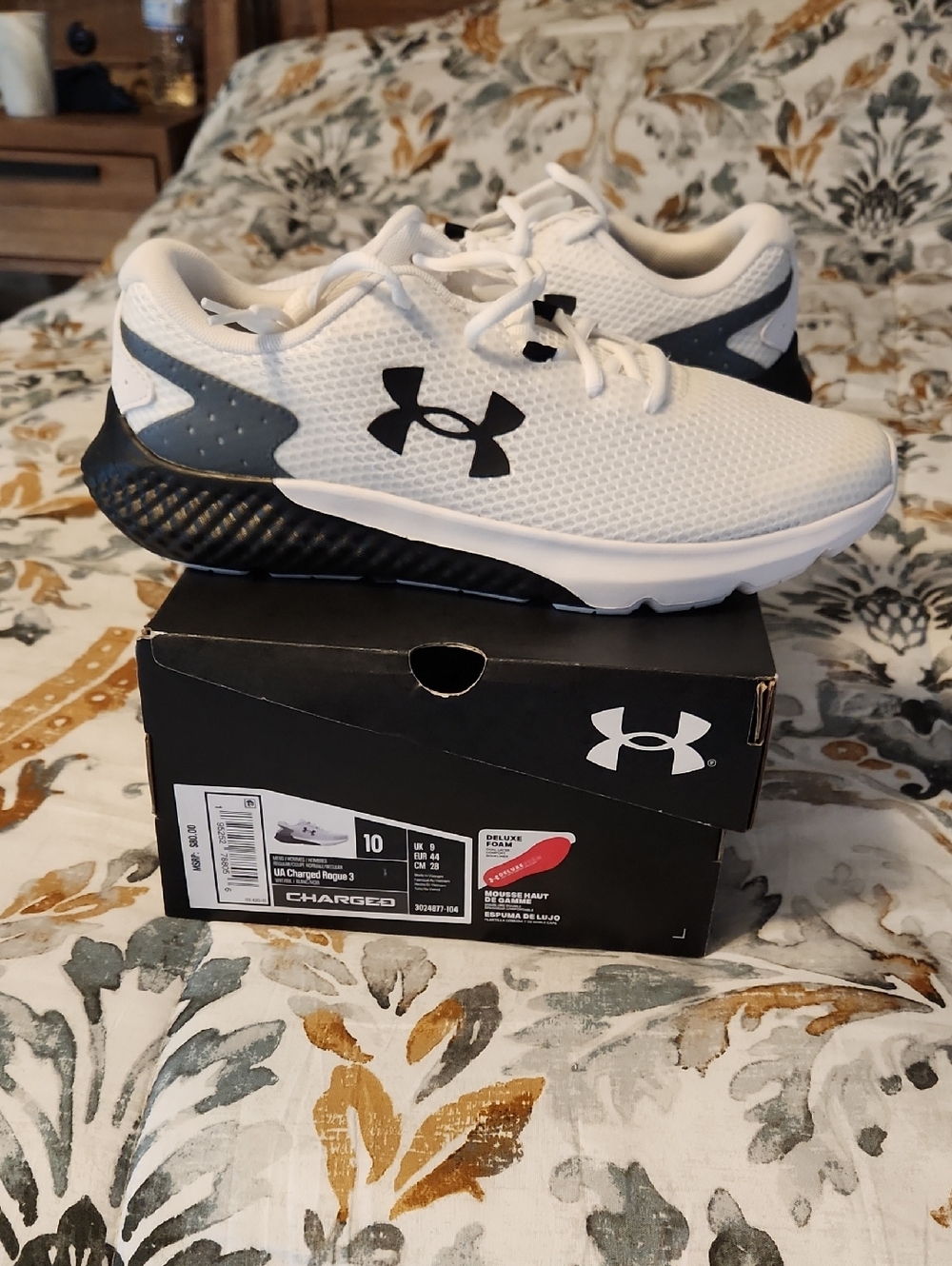 Under Armour Men's White and Black Charged Running Shoes